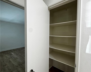 970 Glenneyre Street - Photo Thumbnail 13