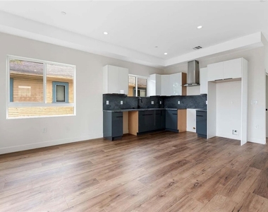 4557 W 18th Street - Photo Thumbnail 9