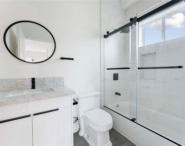 4557 W 18th Street - Photo Thumbnail 12