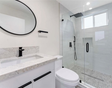4557 W 18th Street - Photo Thumbnail 21