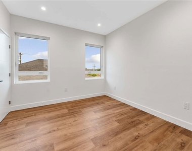 4557 W 18th Street - Photo Thumbnail 20