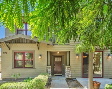 1590 Locust - Photo Thumbnail 25