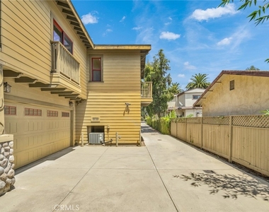 1590 Locust - Photo Thumbnail 26