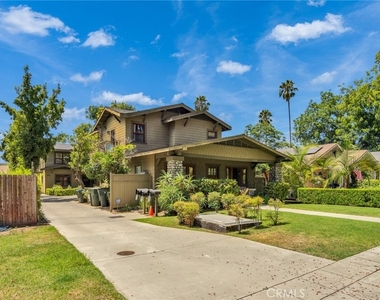 1590 Locust - Photo Thumbnail 27