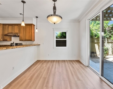 1590 Locust - Photo Thumbnail 7