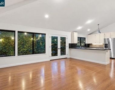 306 Live Oak Dr - Photo Thumbnail 30
