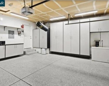 306 Live Oak Dr - Photo Thumbnail 42