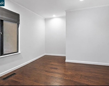 306 Live Oak Dr - Photo Thumbnail 24