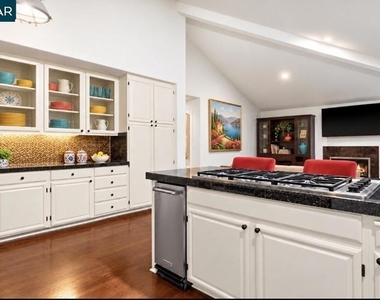 306 Live Oak Dr - Photo Thumbnail 13