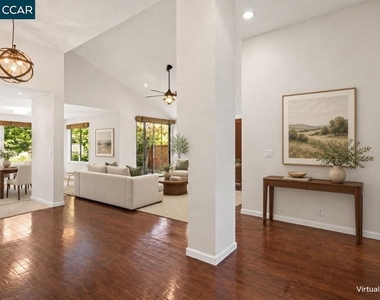 306 Live Oak Dr - Photo Thumbnail 5