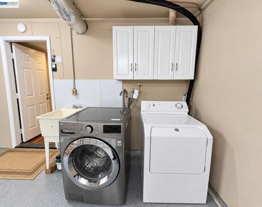 2935 Sombrero Cir - Photo Thumbnail 33