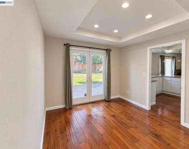 2935 Sombrero Cir - Photo Thumbnail 4