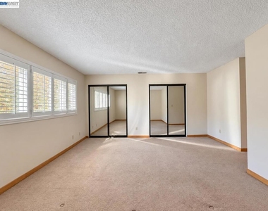 2935 Sombrero Cir - Photo Thumbnail 21