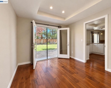 2935 Sombrero Cir - Photo Thumbnail 5