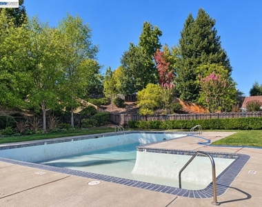 2935 Sombrero Cir - Photo Thumbnail 9