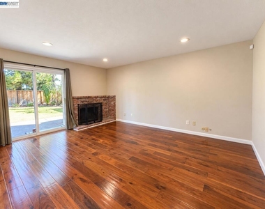 2935 Sombrero Cir - Photo Thumbnail 36