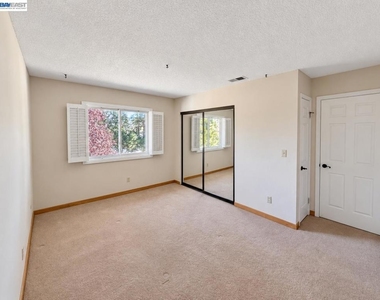 2935 Sombrero Cir - Photo Thumbnail 29