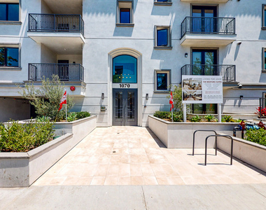 1070 S Bedford Street - Photo Thumbnail 3