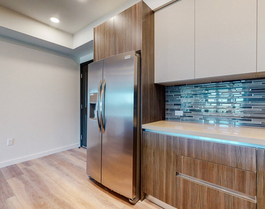 1070 S Bedford Street - Photo Thumbnail 14