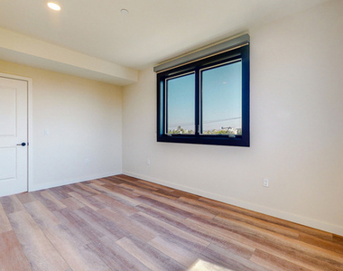 1070 S Bedford Street - Photo Thumbnail 19