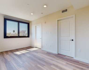 1070 S Bedford Street - Photo Thumbnail 16