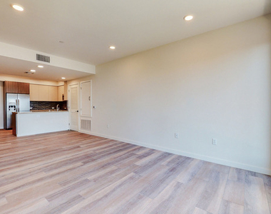 1070 S Bedford Street - Photo Thumbnail 7