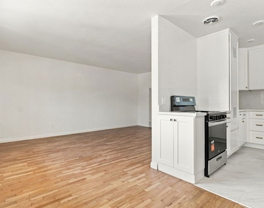 7743 W Manchester Avenue - Photo Thumbnail 9