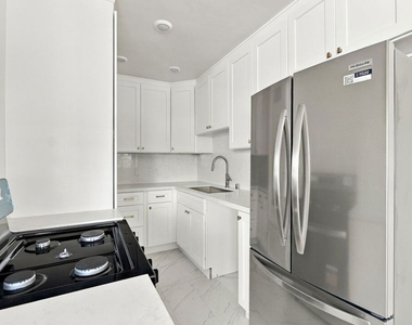 7743 W Manchester Avenue - Photo Thumbnail 11