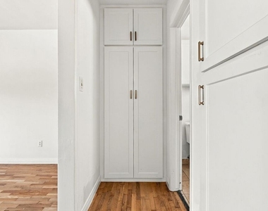 7743 W Manchester Avenue - Photo Thumbnail 2