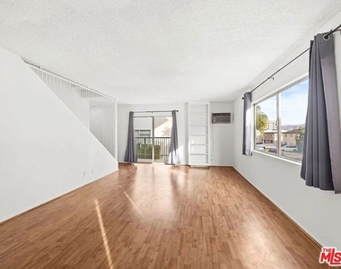 1481 Reeves Street - Photo Thumbnail 11