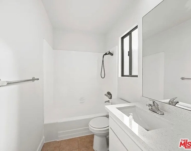 1481 Reeves Street - Photo Thumbnail 8