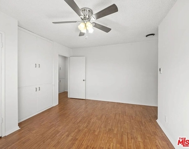 1481 Reeves Street - Photo Thumbnail 14