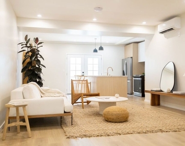 1409 N Hudson Avenue - Photo Thumbnail 2