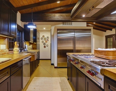 2570 Nichols Canyon Road - Photo Thumbnail 16