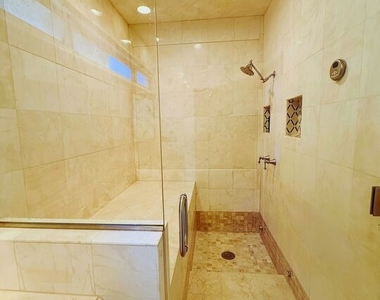 2570 Nichols Canyon Road - Photo Thumbnail 33
