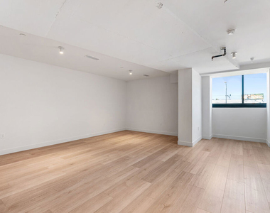 3688 Overland Avenue - Photo Thumbnail 4