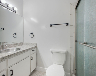 1353 S Carmelina Avenue - Photo Thumbnail 5