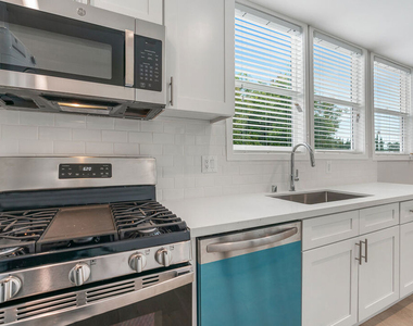 144 N Swall Drive - Photo Thumbnail 3