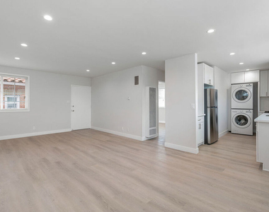 144 N Swall Drive - Photo Thumbnail 14