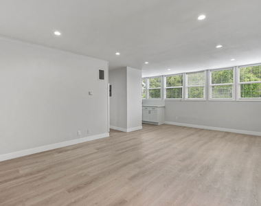 144 N Swall Drive - Photo Thumbnail 13