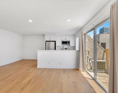 409 Burchett Street - Photo Thumbnail 2