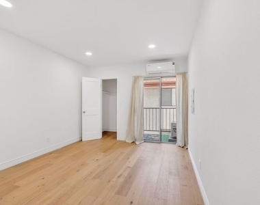 409 Burchett Street - Photo Thumbnail 12