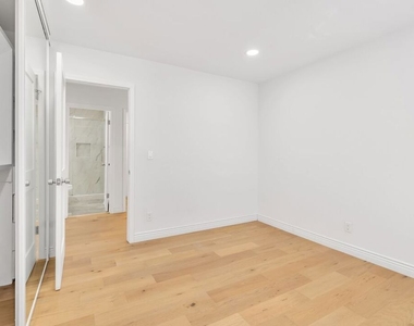 409 Burchett Street - Photo Thumbnail 8