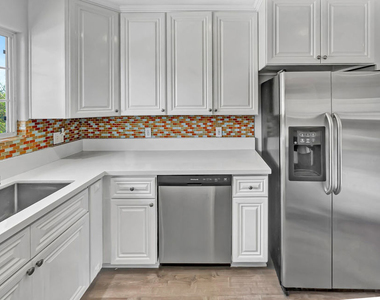 3242 Hutchison Avenue - Photo Thumbnail 21