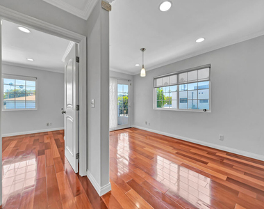 3242 Hutchison Avenue - Photo Thumbnail 23