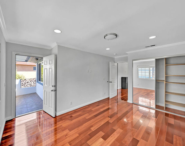 3242 Hutchison Avenue - Photo Thumbnail 14