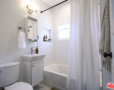 2238 W 28th Street - Photo Thumbnail 16