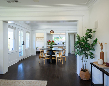 2238 W 28th Street - Photo Thumbnail 5