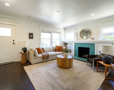 2238 W 28th Street - Photo Thumbnail 2