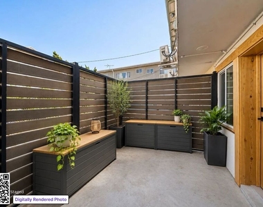 1027 N Gardner Street - Photo Thumbnail 10